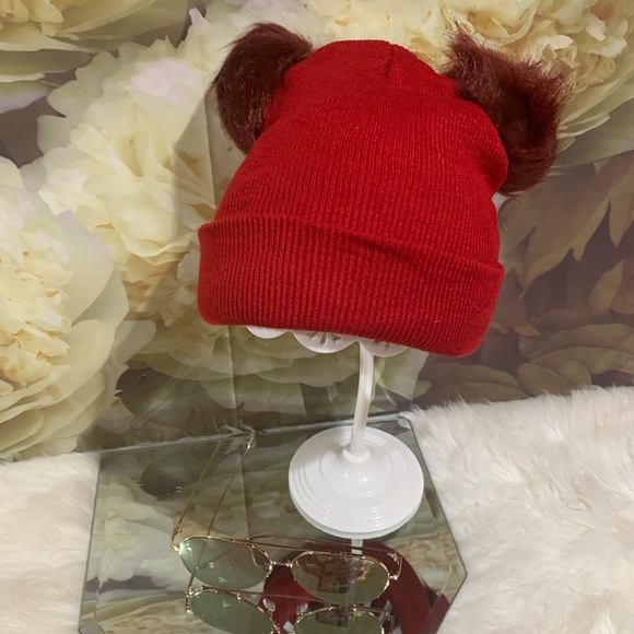 Pom Pom Hat - Picture 8 of 8